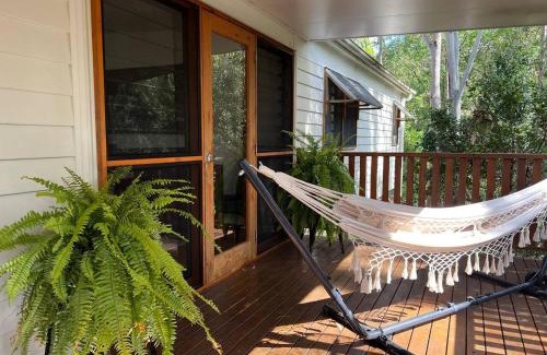 Mount Crosby House | Wattle Bush Retreat