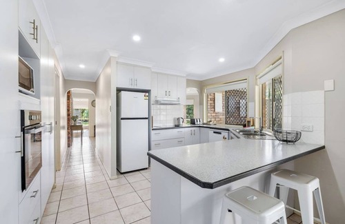 Eli Waters House | Wattlebird Lane Sunny Family Friendly Abode