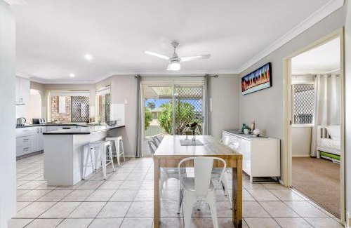 Eli Waters House | 'Wattlebird Lane' Sunny Family-Friendly Abode