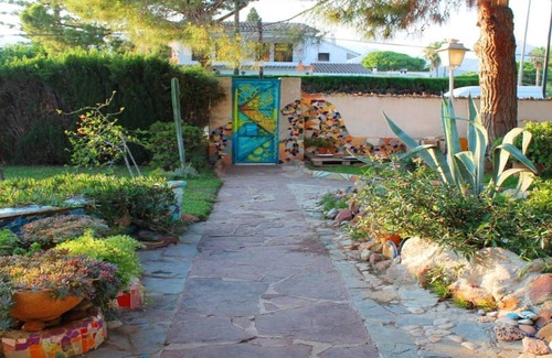 Benicassim Villa | Wave Samurai room - Ingart Art House