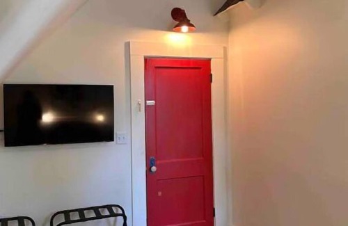 Waverly Bed & Breakfast | Waverly B&B- Entire Top Floor