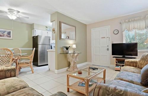 St. Pete Beach House | Waves 16 1 Bedroom Paradise with Heated Pool in