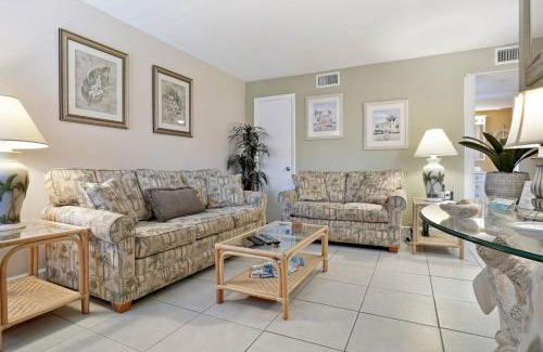 St. Pete Beach House | Waves 16 1 Bedroom Paradise with Heated Pool in