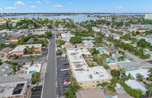 St. Pete Beach Apartment | Waves 18