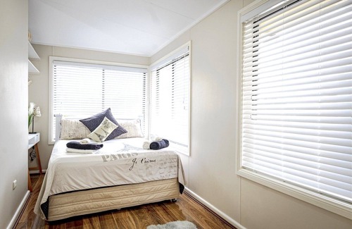 Central Coast House | Waves at Wamberal, Wamberal