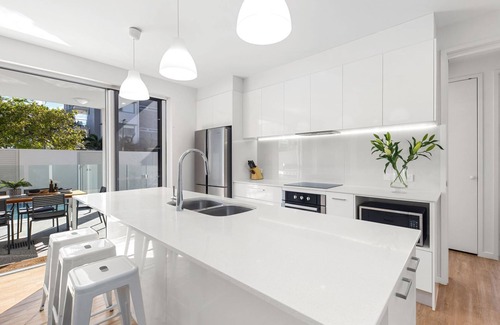 Mount Coolum House | Waves Beach House with views of Mt Coolum