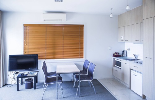 Orewa Hotel | Waves Motel