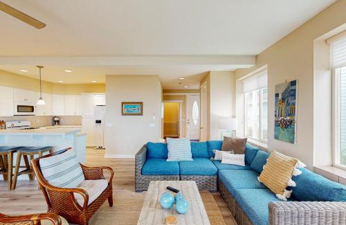 Gold Beach House | Waves & Wonder