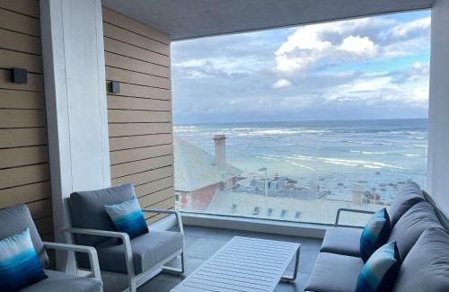 Redhill Apartment | Wavescape Surfers Lookout Stay