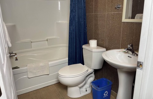 Guelph Hotel | WAYFARE MOTEL