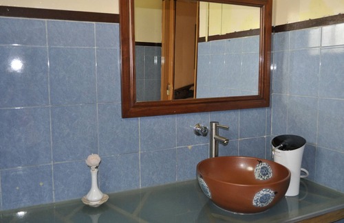 Kundasang Hotel | Wayn Zen Rose Cabin