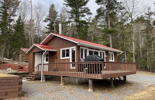 West Nipissing Cabin | We are an off grid resort with peace and tranquillity. Pet friendly.