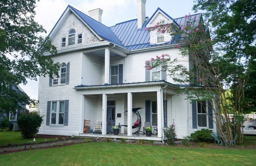 Point Pleasant House | We are walking distance to Mothman Statue and Mothman Museum.
