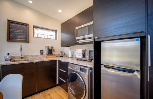 Wallingford House | WE HAVE AC!