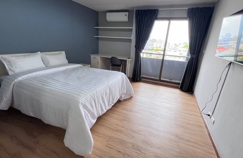 Ramkhamhaeng Hotel | We Resident