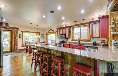 Kamas Cabin | Weber River Cabin in Oakley w/Private Hot Tub!