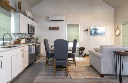 Long Mott Cottage | Wedge Wood Cottage on the Bay