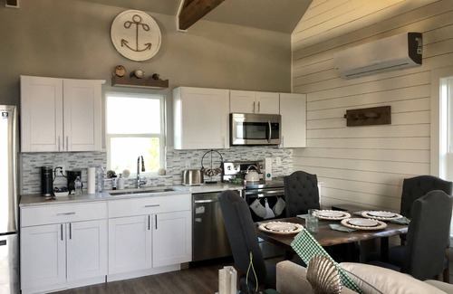 Long Mott Cottage | Wedge Wood Cottage on the Bay