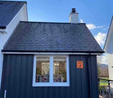 Banavie Apartment | Wee Cruive immaculate studio apartment