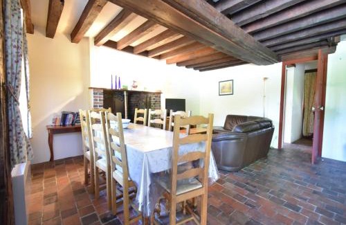Saint-Maurice-sur-Aveyron House | Weekend Escape in Saint-Maurice