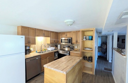 Spring Hill Cottage | Weeki fun house