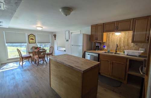 Spring Hill Cottage | Weeki fun house