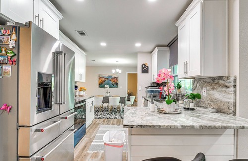 Spring Hill House | Weeki Lake Home w/Heated & Cooled Pool, By Disney
