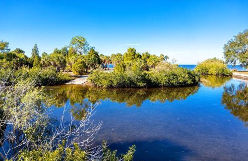 Bayport House | Weeki Wachee House - Charming Home with Heated Pool, A Nature Lover's Paradise!