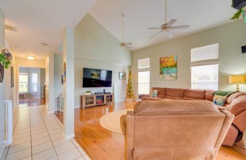Weeki Wachee Gardens House | Weeki Wachee River Home on Main River by Park!