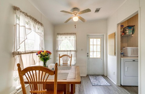 Brooksville House | Weeki Wachee Vacation Rental about 13 Mi to the Ocean!