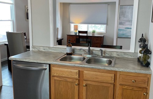 Lima House | Weekly or monthly. Doctors/nurses, refinery, out-of- town contractors welcome.