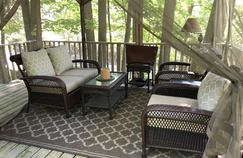 Bolton Landing Cottage | Weekly rental, Sat-Sat Across the street from beach and walking distance to town