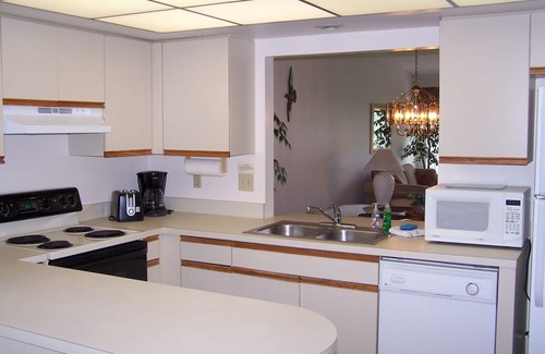 Sarasota Villa | Weekly rentals! Comfortable 2 bdrm/2 Bath Villa - just minutes from Beaches