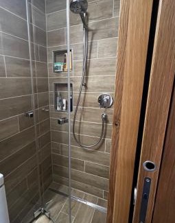 Klosters-Serneus Apartment | WEF Davos - Klosters Comfort Retreat with Fireplace, Pool & Sauna