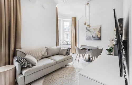 Kluuvi Apartment | WeHost Marble and Brands in the Heart of Helsinki @Vuorikatu 8