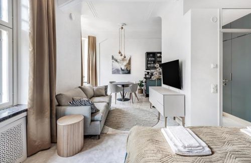 Kluuvi Apartment | WeHost Marble and Brands in the Heart of Helsinki @Vuorikatu 8