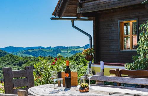 Oberfahrenbach House | Weingut & Buschenschank Pölzl