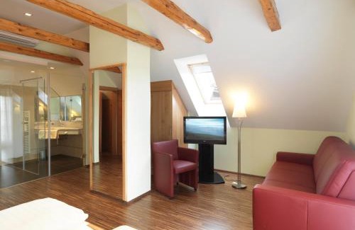 Eckberg House | Weingut Skoff Original