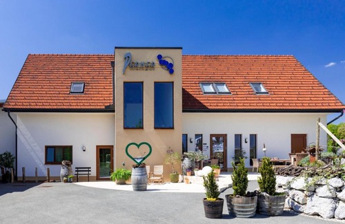 Ehrenhausen an der Weinstraße Bed & Breakfast | Weingut und Gästezimmer Perner