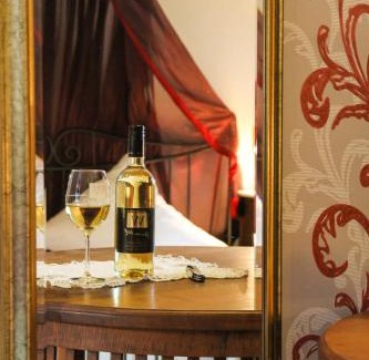 Mainz-Bingen Bed & Breakfast | Weingut Weinstube Weinhotel Wolf