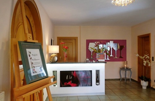 Lieser House | Weinhaus Stettler