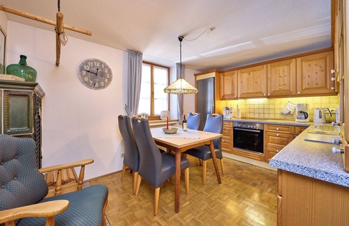 Garmisch-Partenkirchen Apartment | Welcome to the "UrSprung" apartment - your cosy retreat in Partenkirchen!