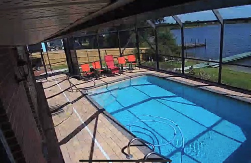 Highland House | Welcome, enjoy your own PRIVATE POOL and LAKEFRONT Dock. Fish & Kayak