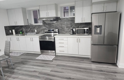 Brampton Apartment | Welcome Home- 2 BR Basment suite