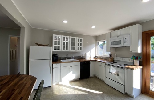 Littleton House | Welcome home in a welcoming town!