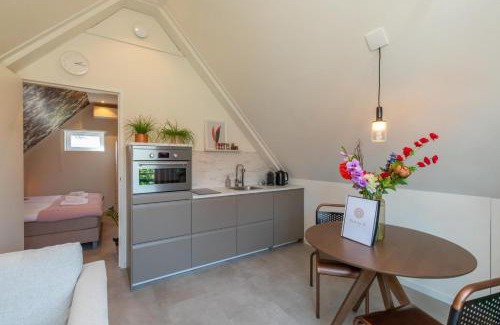 Kortgene Apartment | Welcome in - Appartement Bed by Al - Achterstraat 9 Kortgene