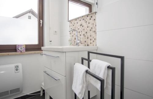 Zueschen Apartment | Welcome in - Huisdiervriendelijk appartement met zonnig terras