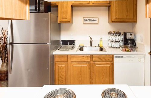 Sacramento House | Welcome. Relax, Enjoy, 3 bedrooms/2 bathrooms Duplex, Close to Everything