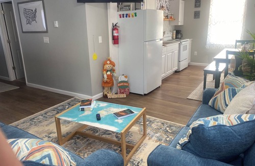 Lockbridge Apartment | Welcome to Around The World! Charming 2-Bedroom in Meadow Bridge!