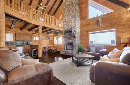 Sugar Grove Cabin | Welcome to Arrow Ridge Lodge